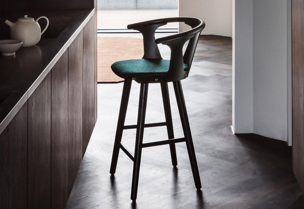 In Between Stool, Sami kallio, Andtradition