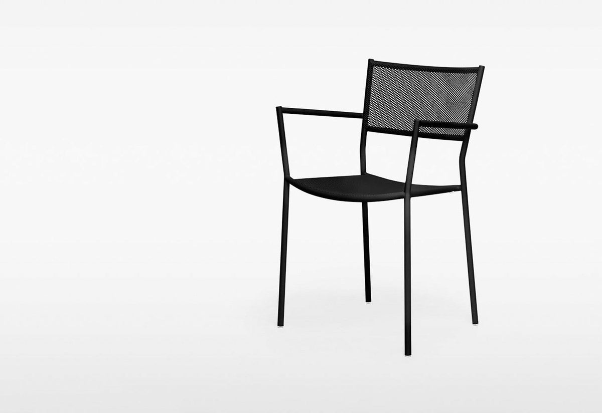 Jig Mesh Outdoor Armchair, Chris martin, Massproductions