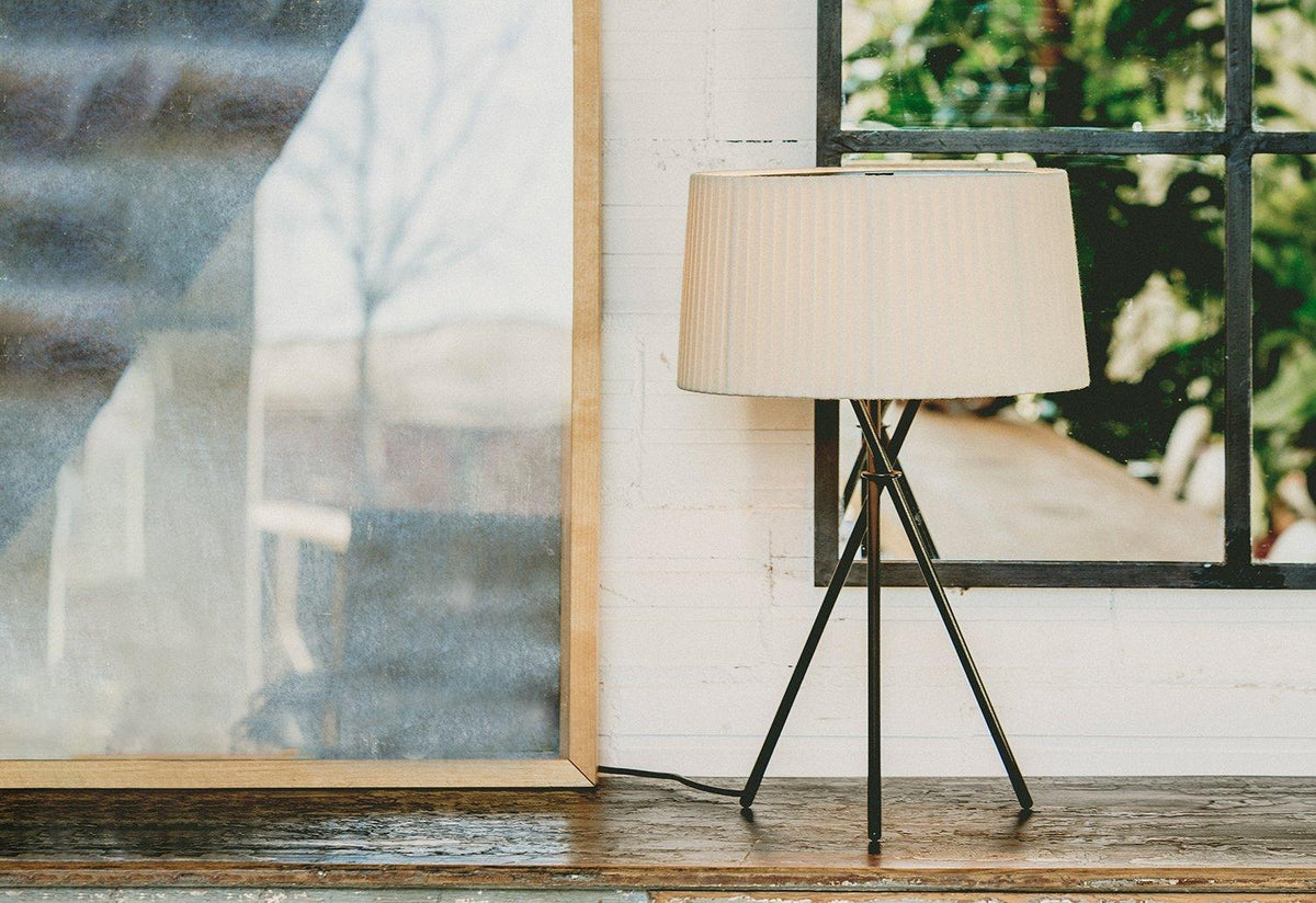 Tripode G6 Table Lamp, Equipo santa and cole, Santa and cole