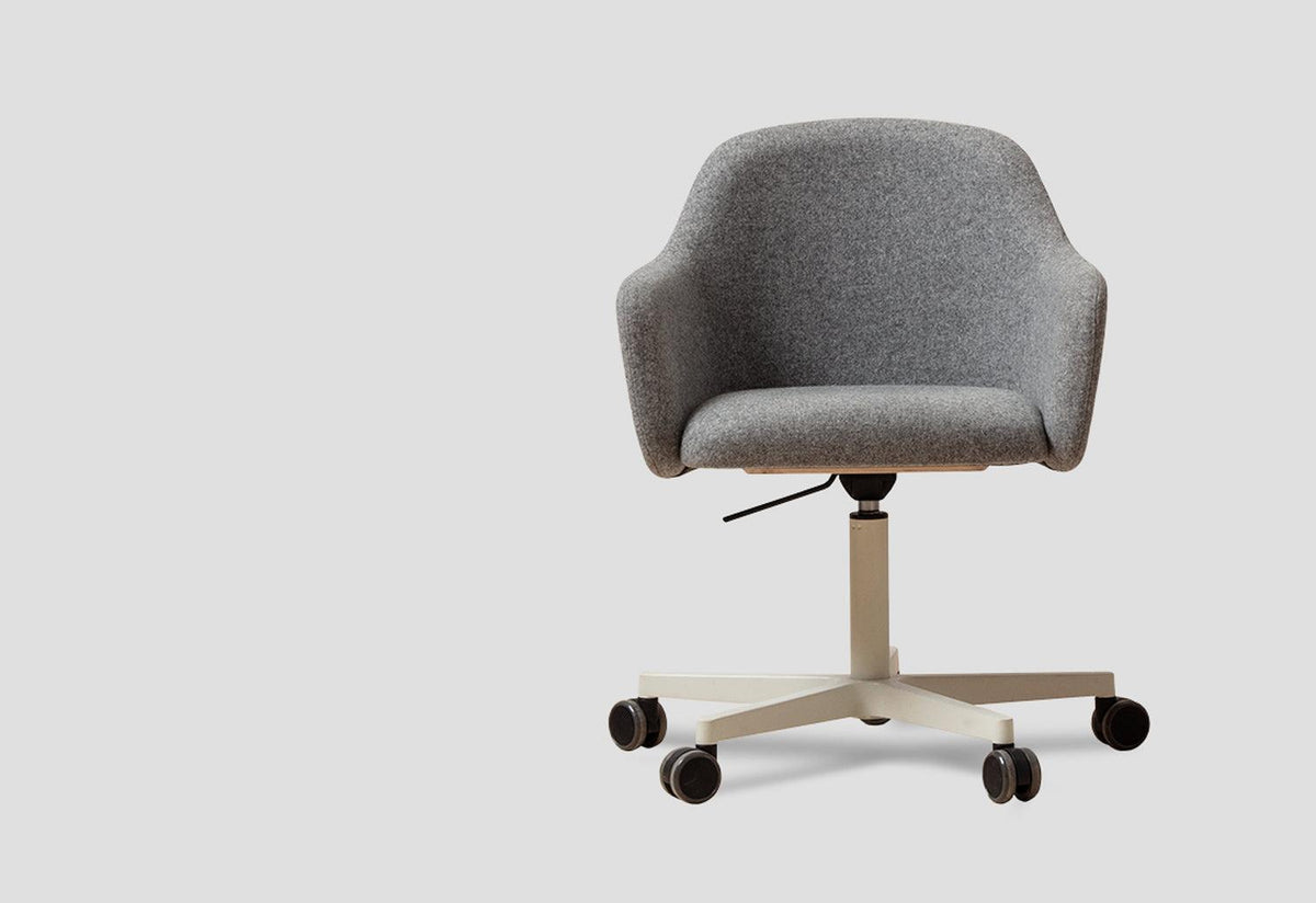 MT Club Chair | Castors, Ed carpenter, Very good and proper