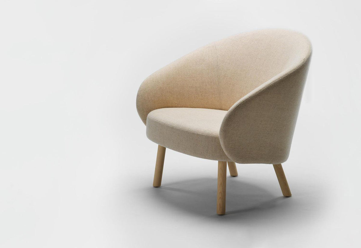 Nasu XL Lounge Chair, Mentsen, Zilio a and c