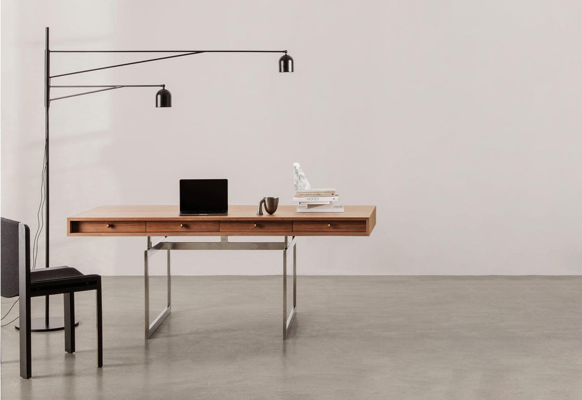 Office Desk, Bodil kjaer, Karakter