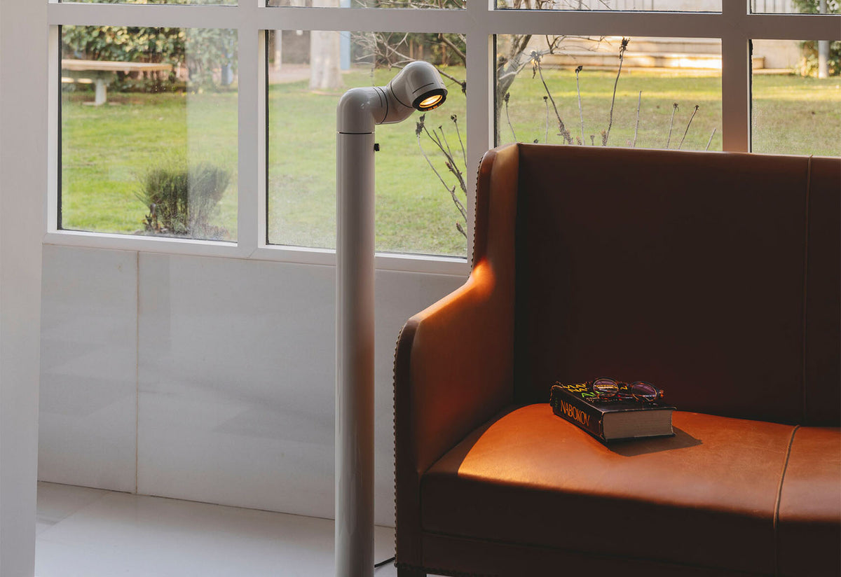 Tatu Alta Floor Lamp, Andre ricard, Santa and cole