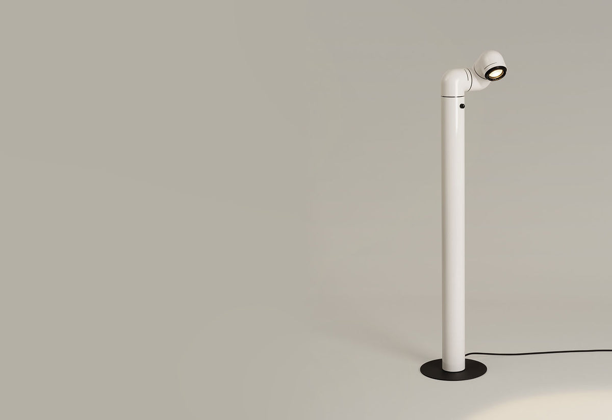 Tatu Alta Floor Lamp, Andre ricard, Santa and cole