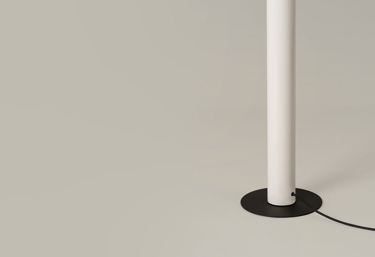 Tatu Alta Floor Lamp, Andre ricard, Santa and cole