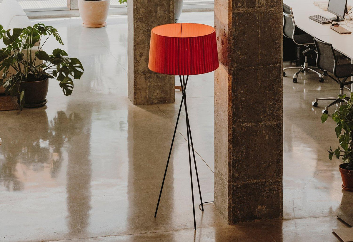 Tripode G5 Floor Lamp, Equipo santa and cole, Santa and cole