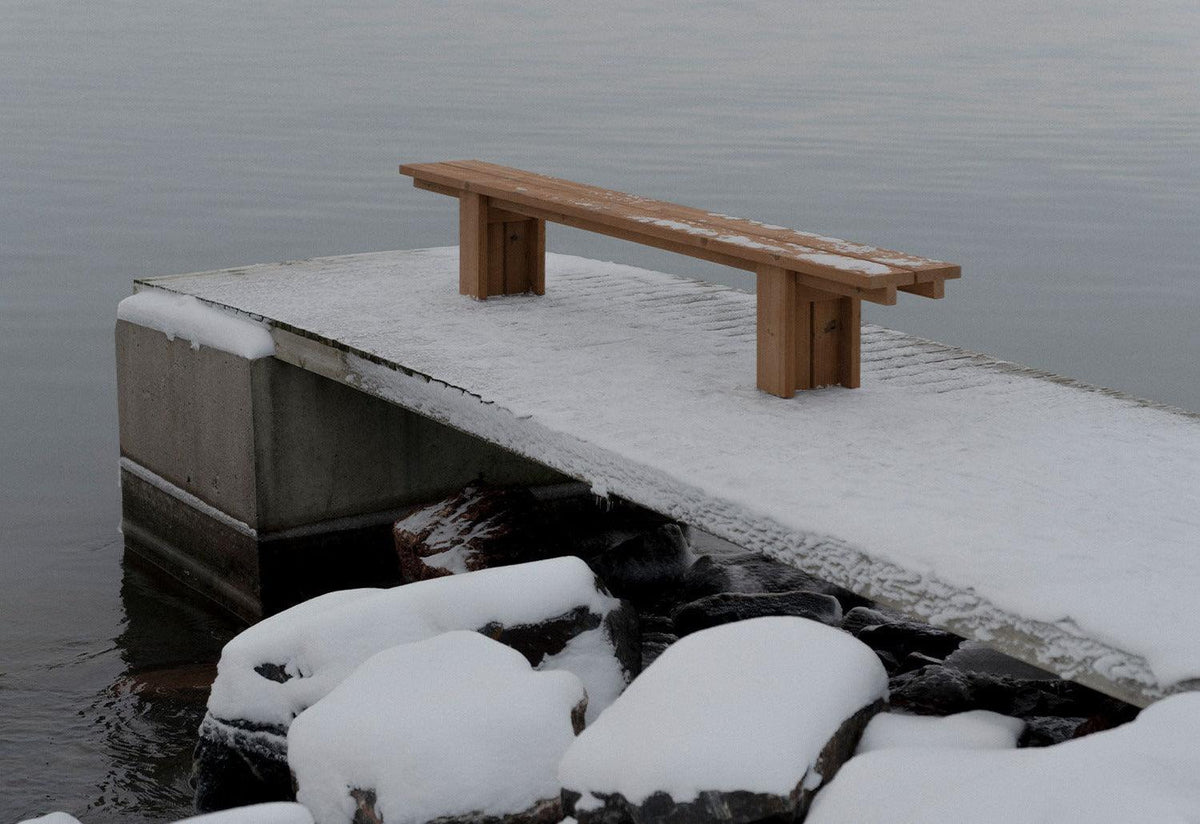 013 Osa Outdoor Bench, Henrik tjaerby, Vaarnii