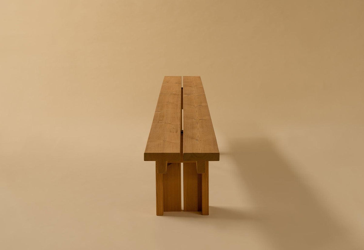 013 Osa Outdoor Bench, Henrik tjaerby, Vaarnii