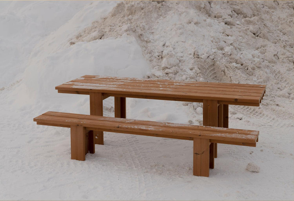 013 Osa Outdoor Dining Table, Henrik tjaerby, Vaarnii