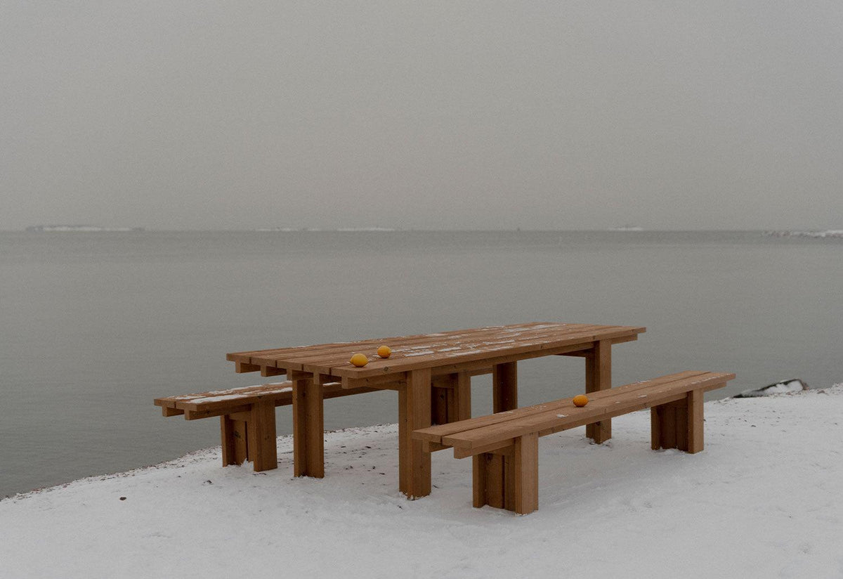 013 Osa Outdoor Bench, Henrik tjaerby, Vaarnii