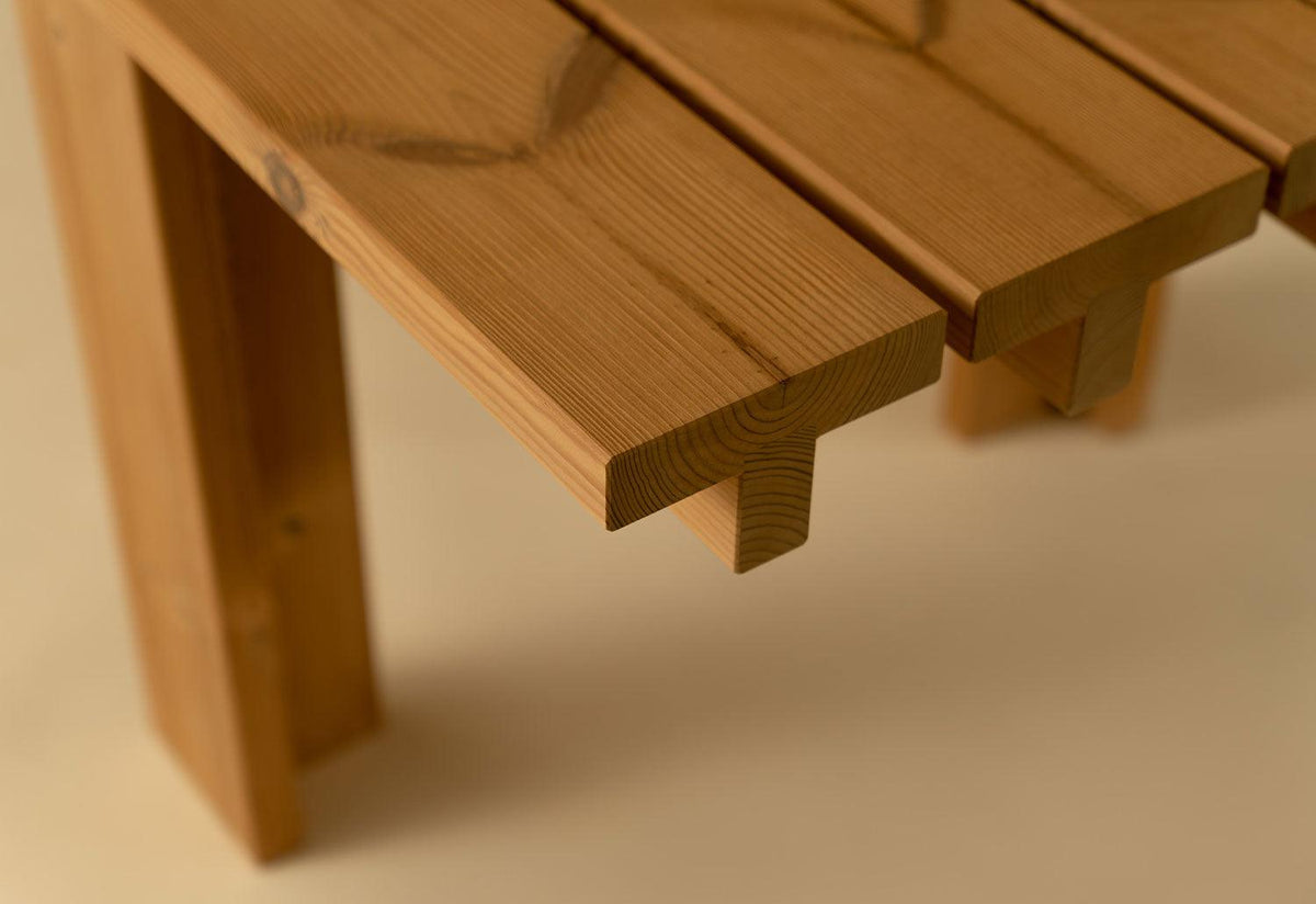013 Osa Outdoor Dining Table, Henrik tjaerby, Vaarnii