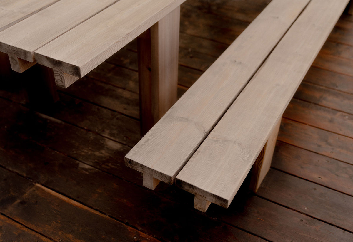 013 Osa Outdoor Bench, Henrik tjaerby, Vaarnii