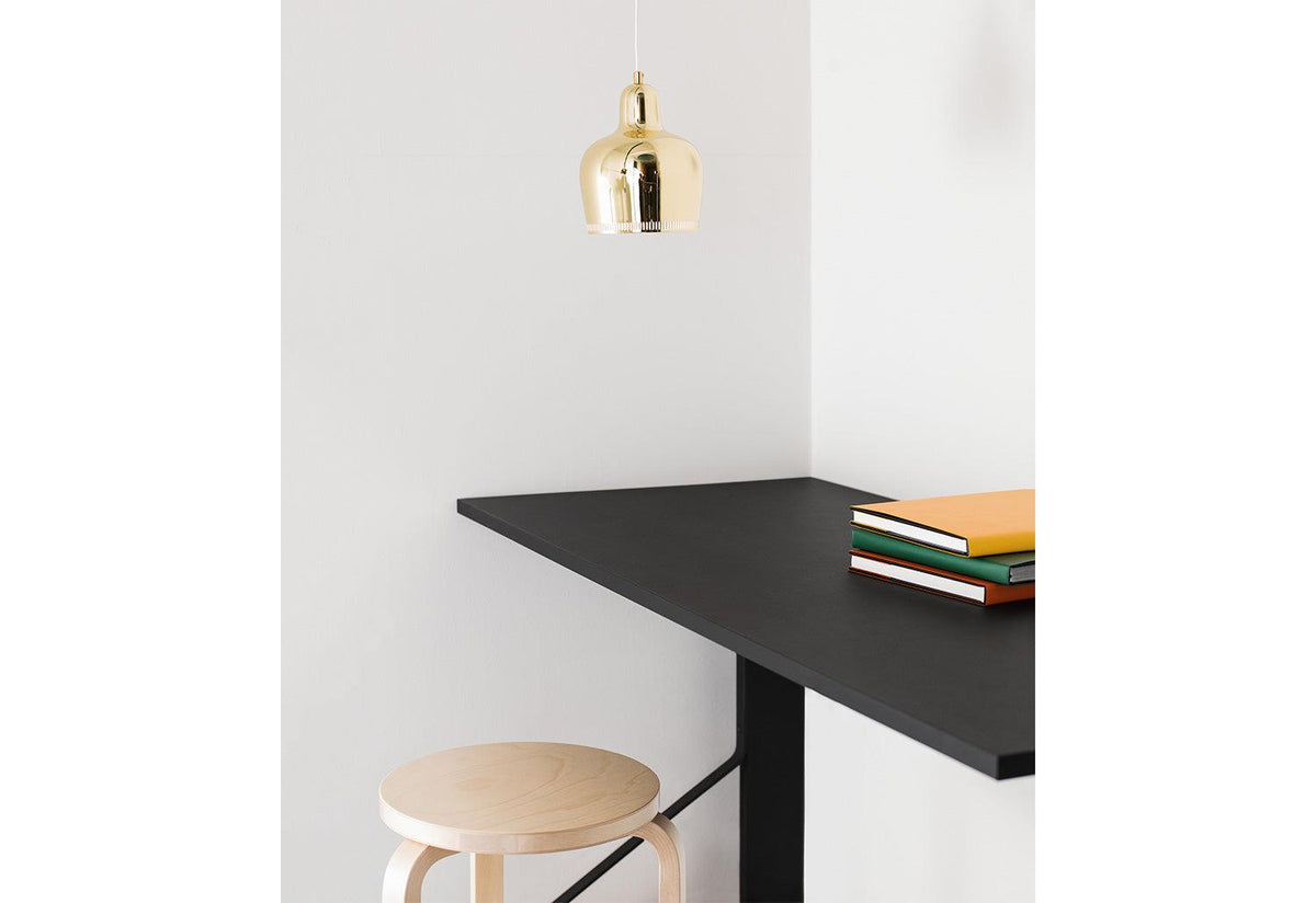 Kaari Desk, Ronan and erwan bouroullec, Artek
