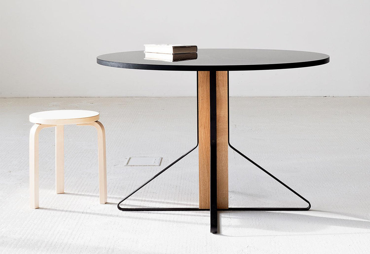 Kaari Round Table, Ronan and erwan bouroullec, Artek