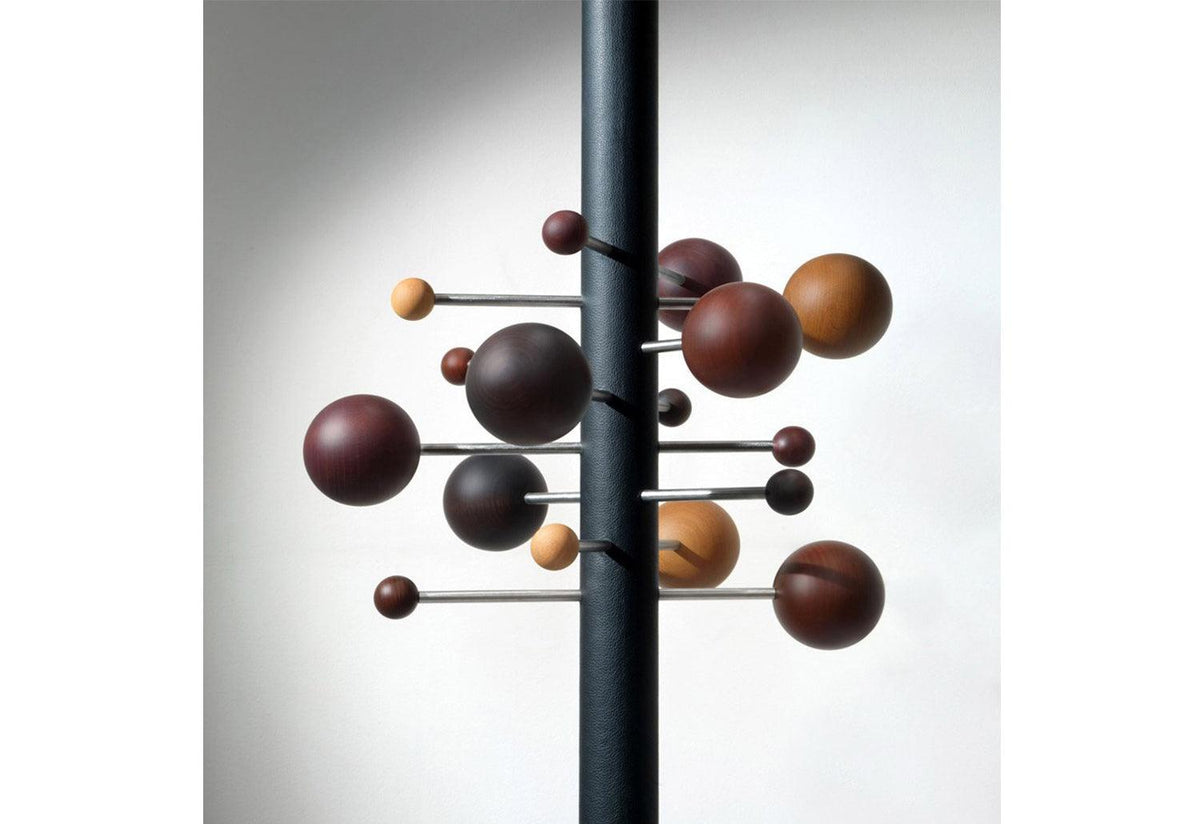AT16 Column Coat Hanger, Osvaldo borsani, Tecno