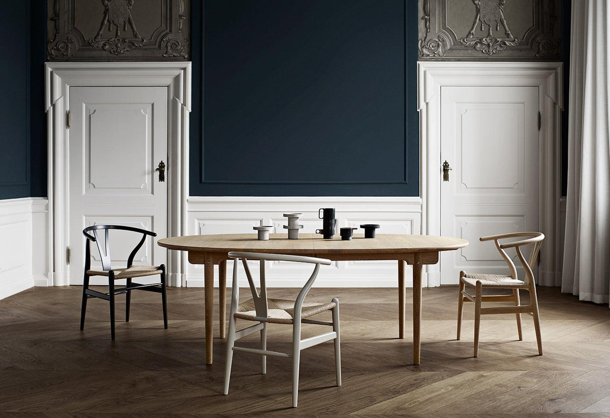CH338 Dining Table | Ex-Display
