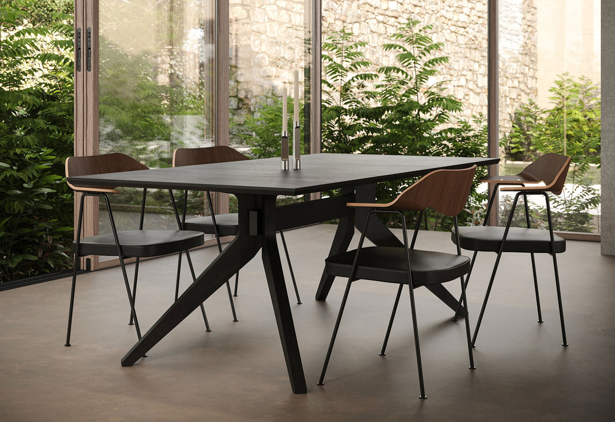 675 Armchair, Robin day, Case furniture