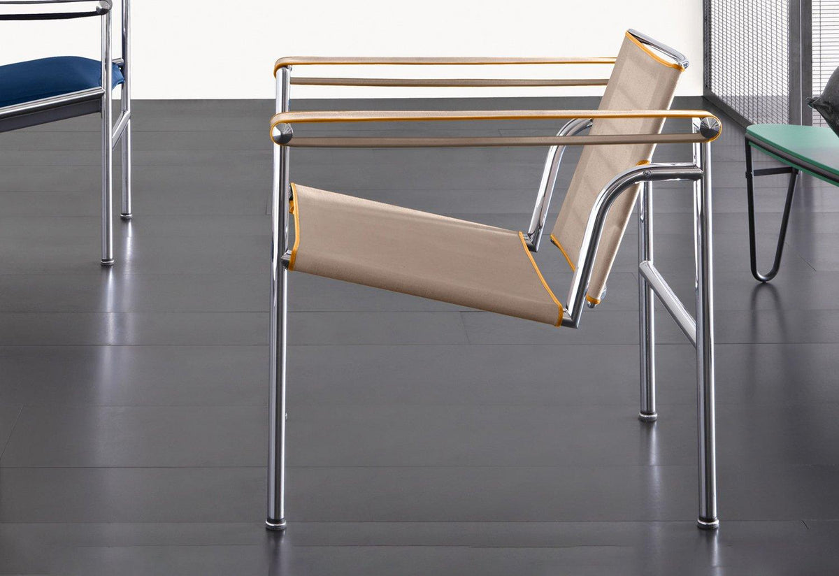 1 Fauteuil À Dossier Basculant UAM Chair, Le corbusier jeanneret perriand, Cassina