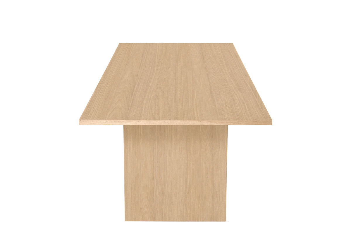 Private Dining Table, Space copenhagen, Gubi