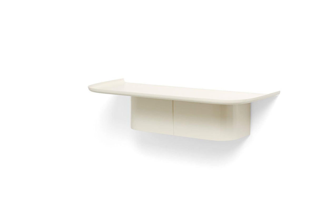 Korpus Shelf, Andreas bergsaker, Hay