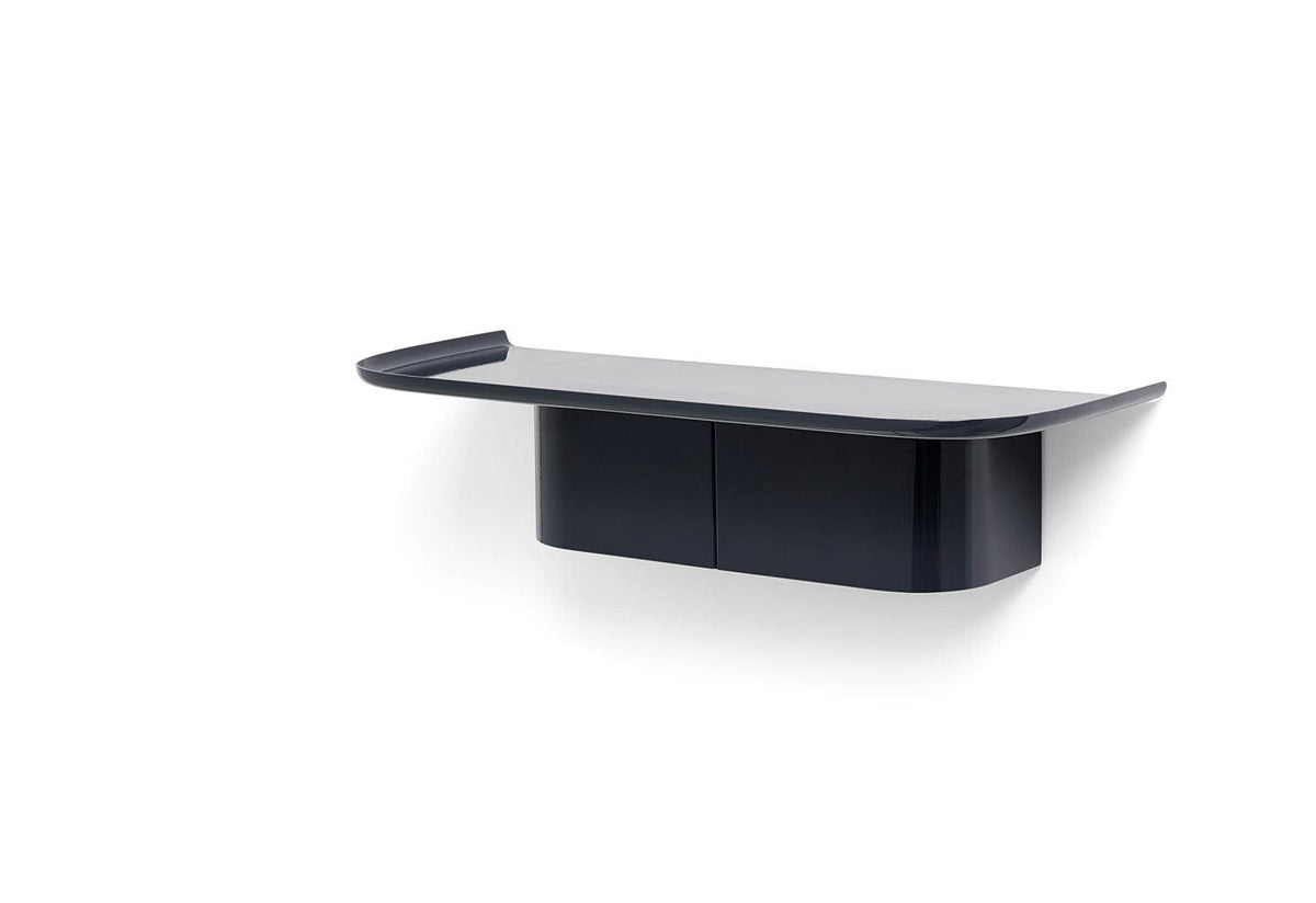 Korpus Shelf, Andreas bergsaker, Hay