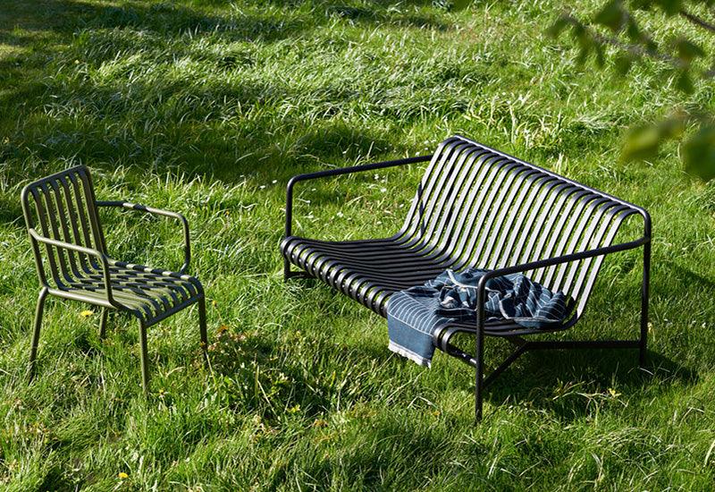  The HAY Palissade sofa in anthracite.