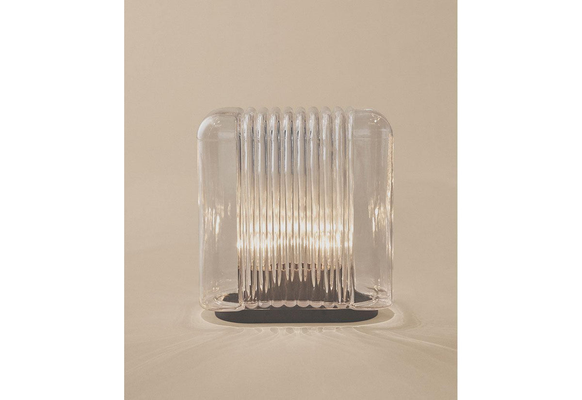 Lari Table Lamp, Angelo mangiarotti, Karakter
