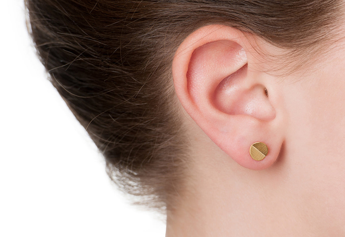 Point 4 Stud Earrings | Bent Circle, Kei tominaga