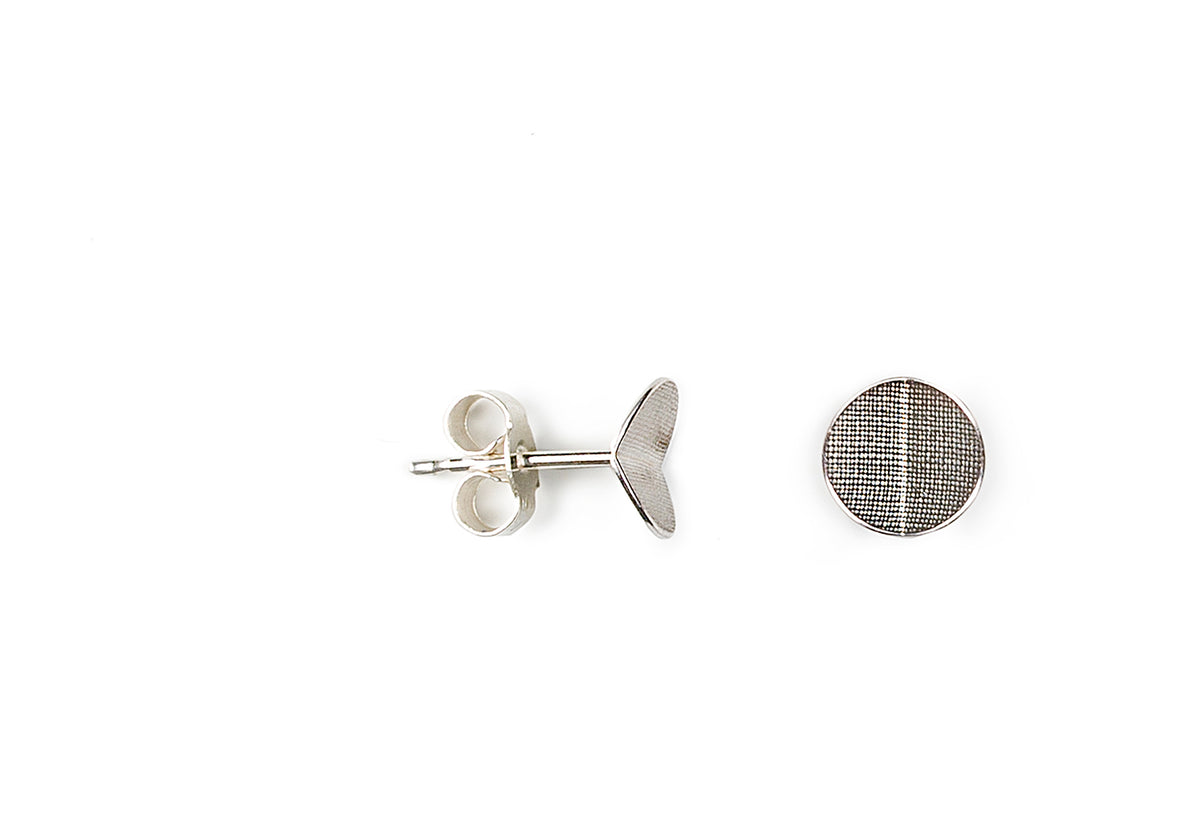 Point 4 Stud Earrings | Bent Circle, Kei tominaga
