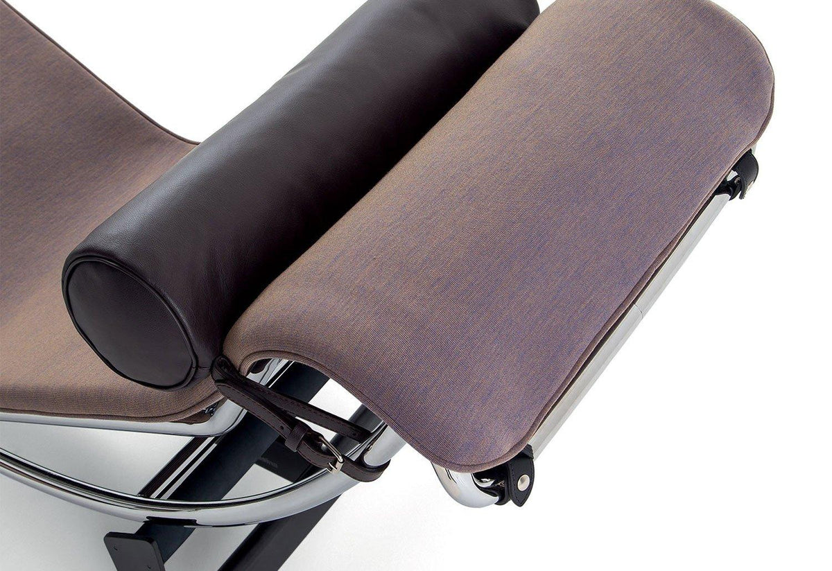 4 Chaise Longue à Reglage Continu, Le corbusier jeanneret perriand, Cassina