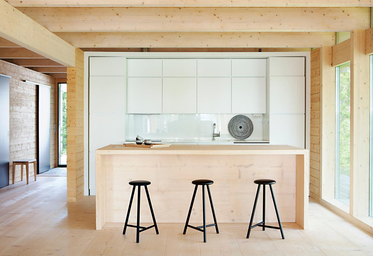 Perch Stool, Wesley walters and salla luhtasela, Nikari
