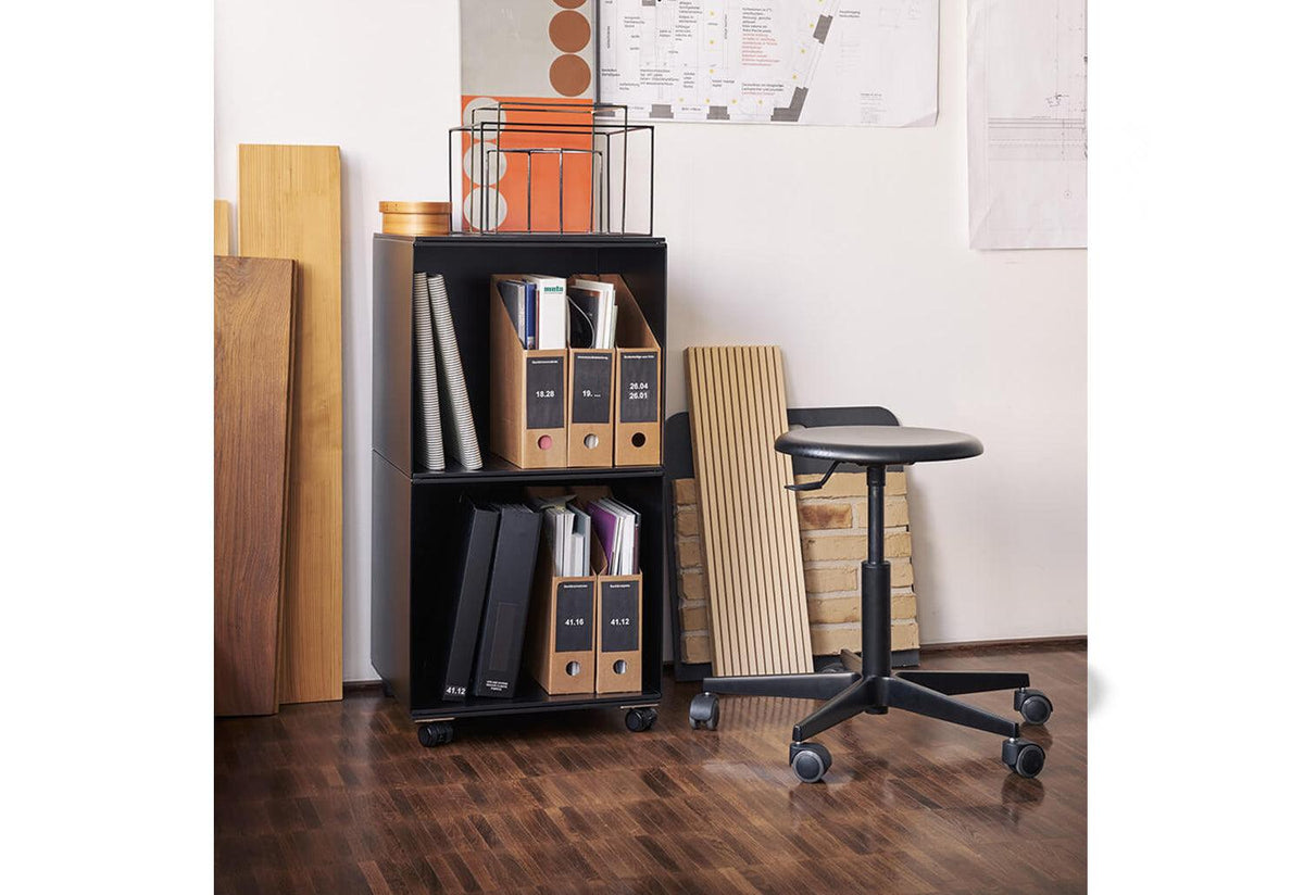 Mr Round Swivel Stool, Peter horn, Richard lampert