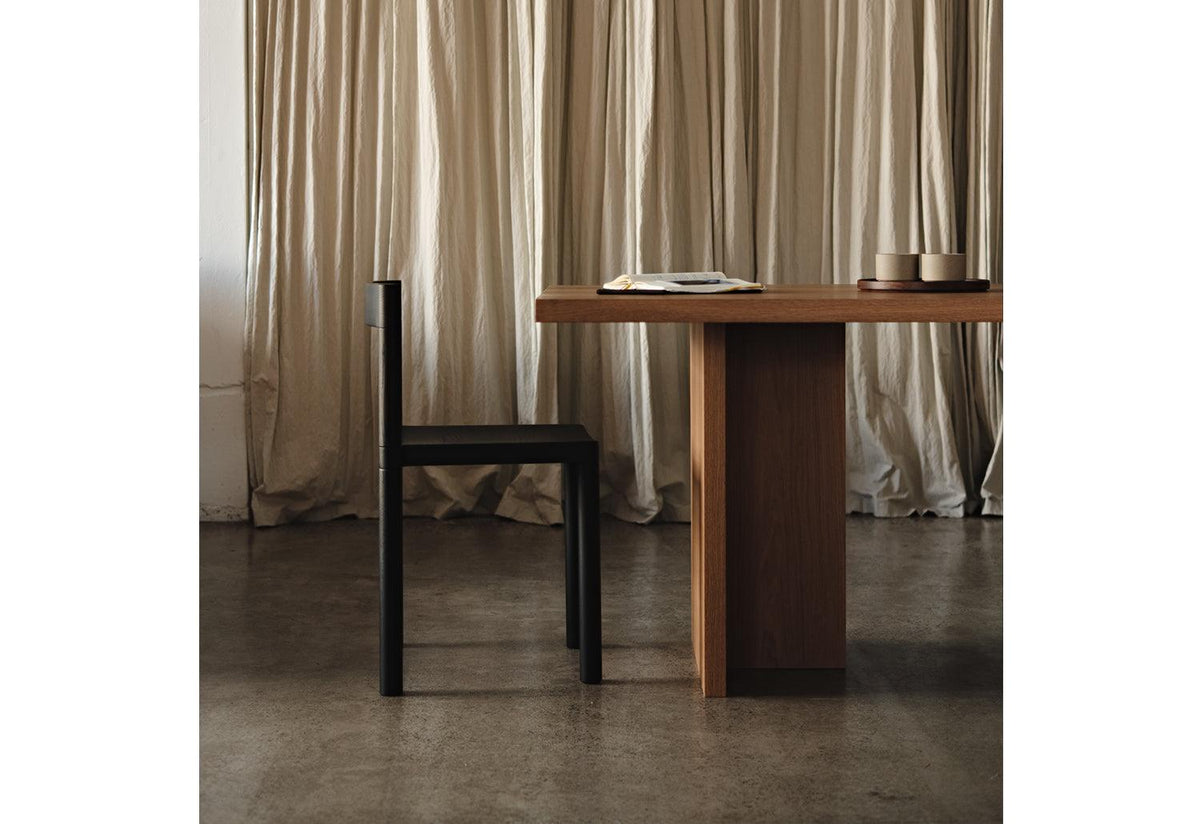 Pier Chair, Leonard kadid, Resident