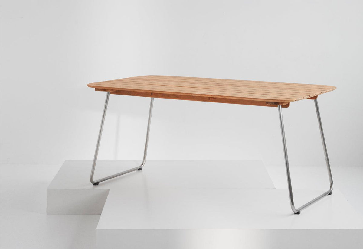 Lilium Table, Bjarke ingels group, Fritz hansen