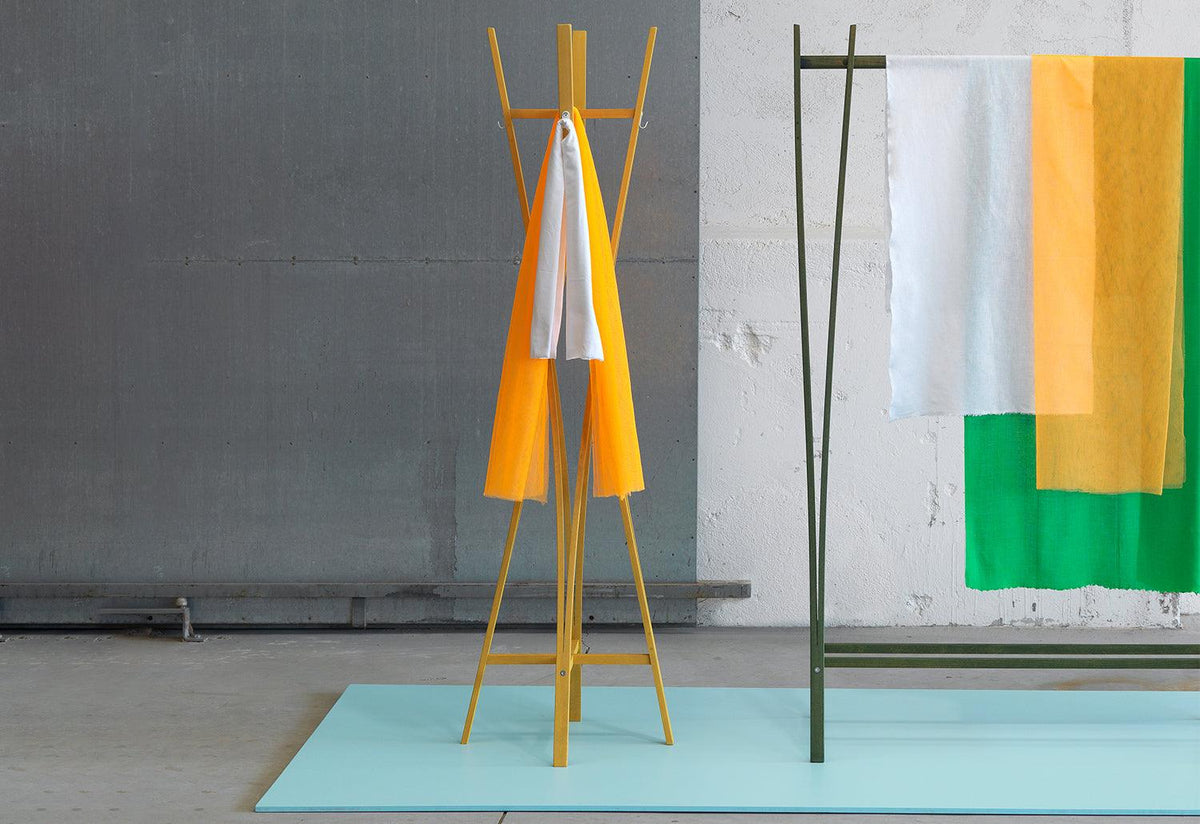 Tra Coat Stand, Tomoko azumi, Zilio a and c