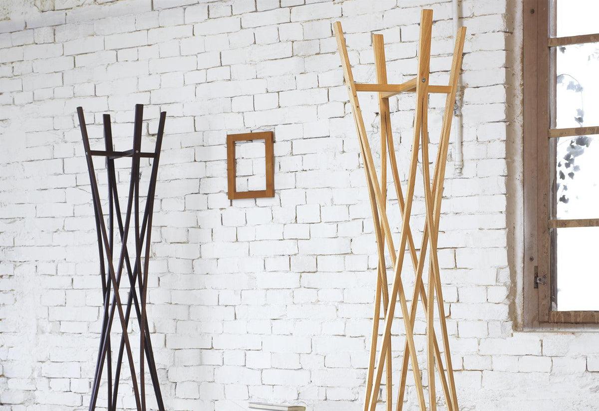Tra Coat Stand, Tomoko azumi, Zilio a and c