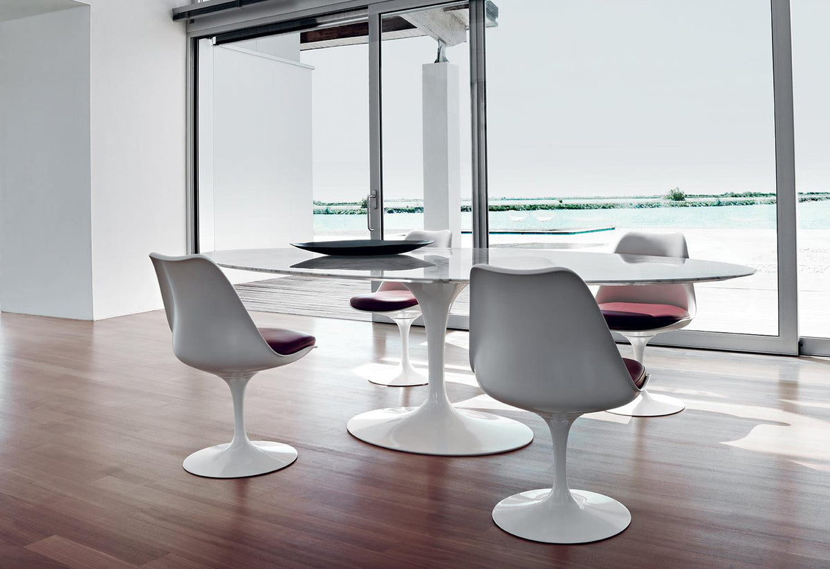 Tulip Dining Table | Oval, Eero saarinen, Knoll