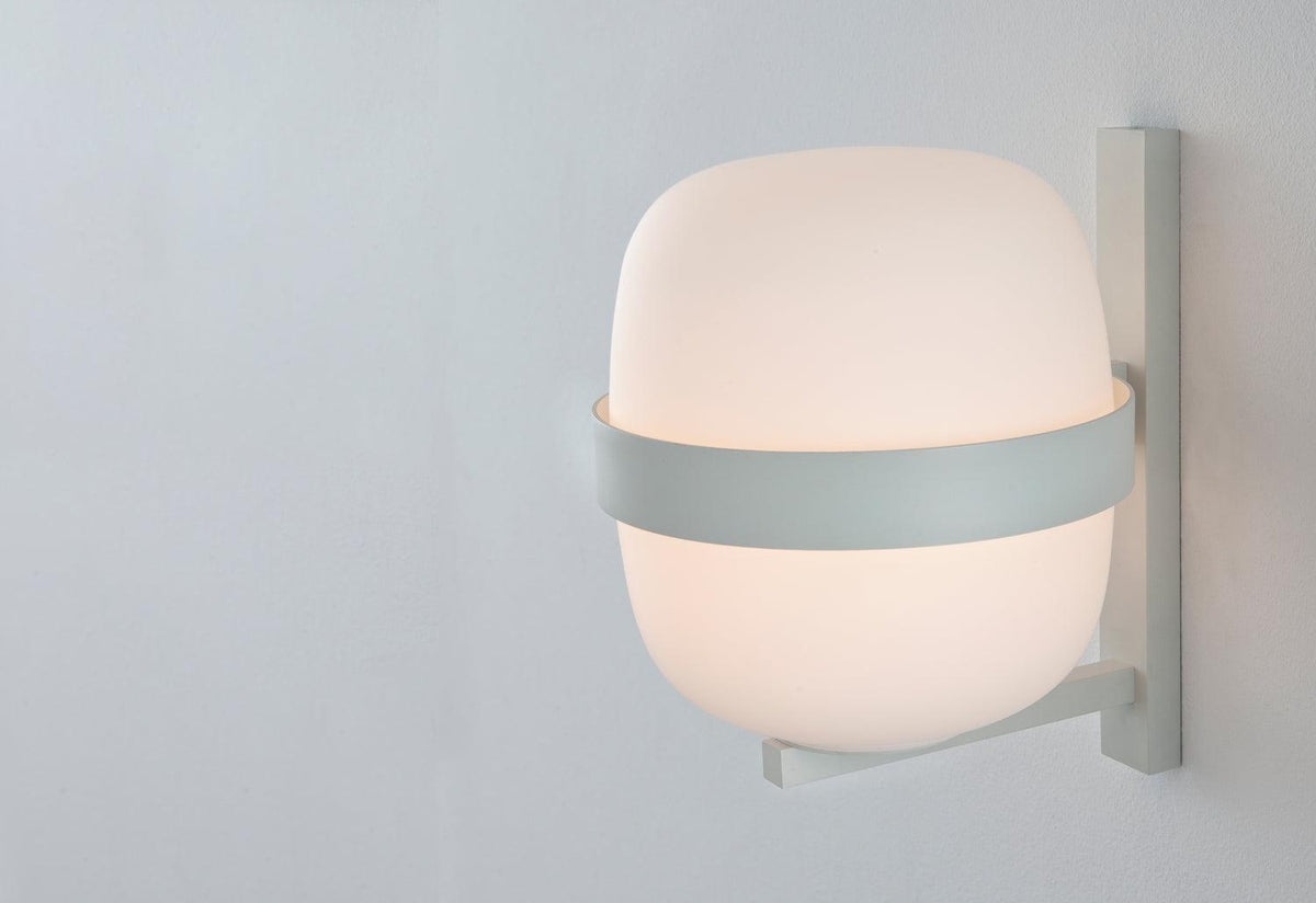 Wally Wall Light, Miguel mila, Santa and cole