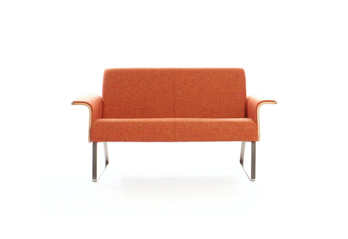 Avian AV2 Sofa, Robin day, Twentytwentyone