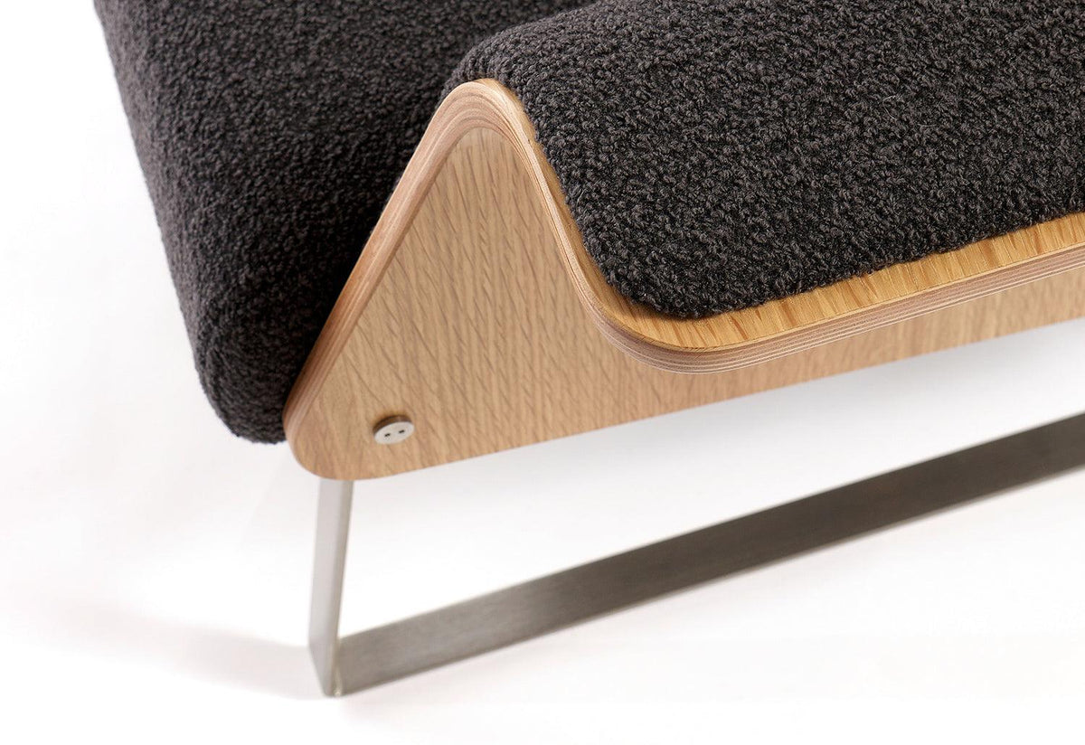 Avian AV3 Sofa, Robin day, Twentytwentyone