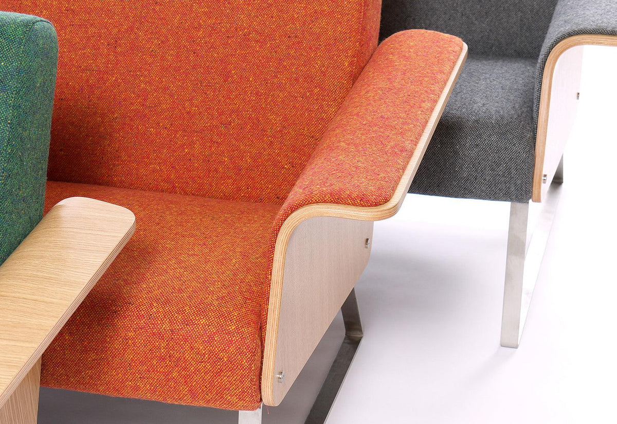 Avian AV3 Sofa, Robin day, Twentytwentyone
