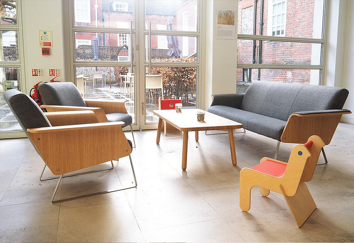 Avian AV3 Sofa, Robin day, Twentytwentyone
