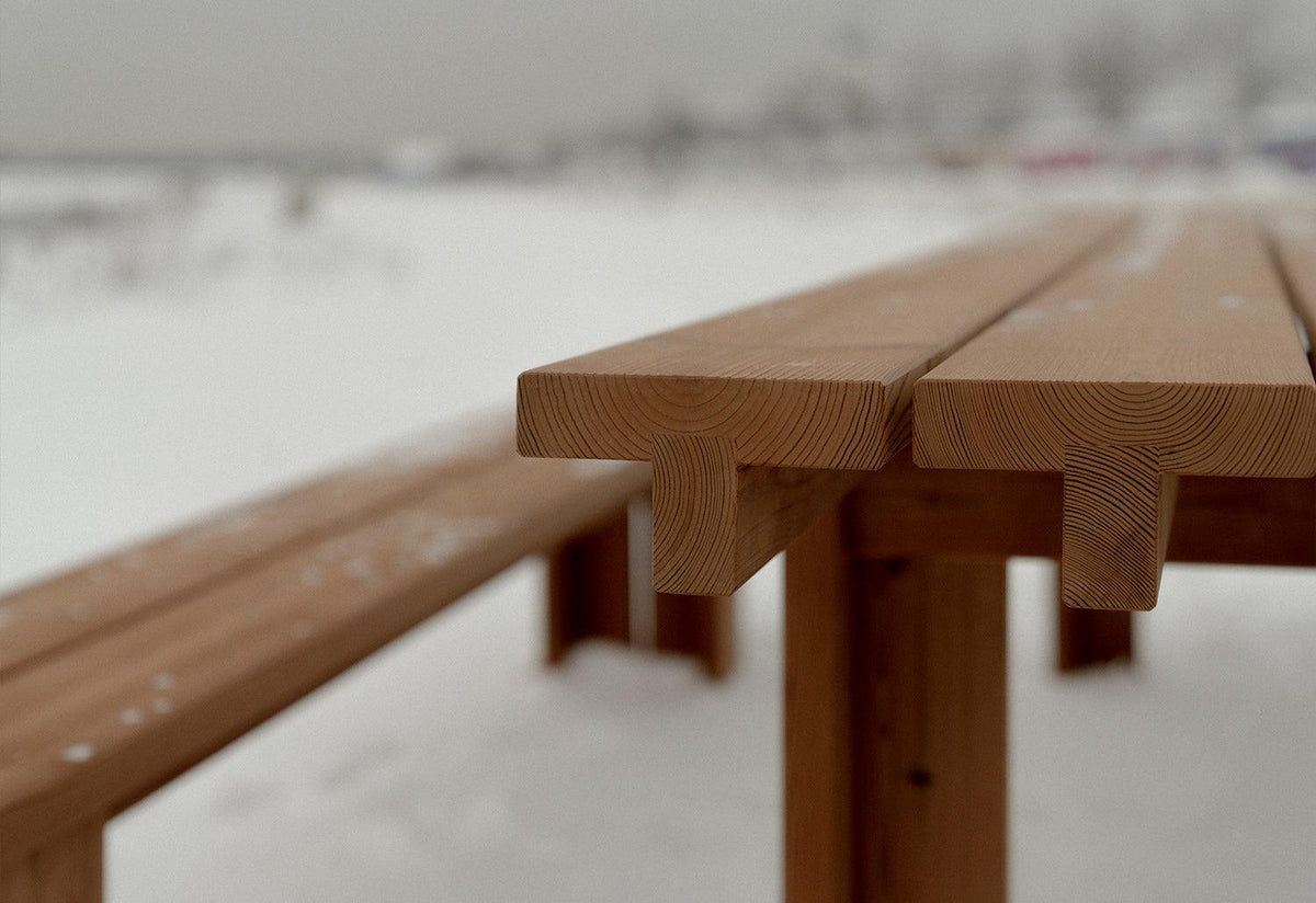 013 Osa Outdoor Bench, Henrik tjaerby, Vaarnii
